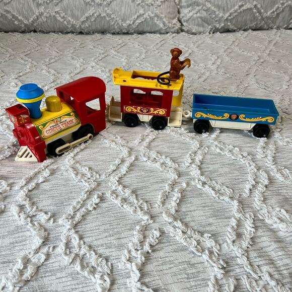 Vintage Fisher Price Four Piece Play Family Circus Train Replacement Part *Read - Picture 1 of 12